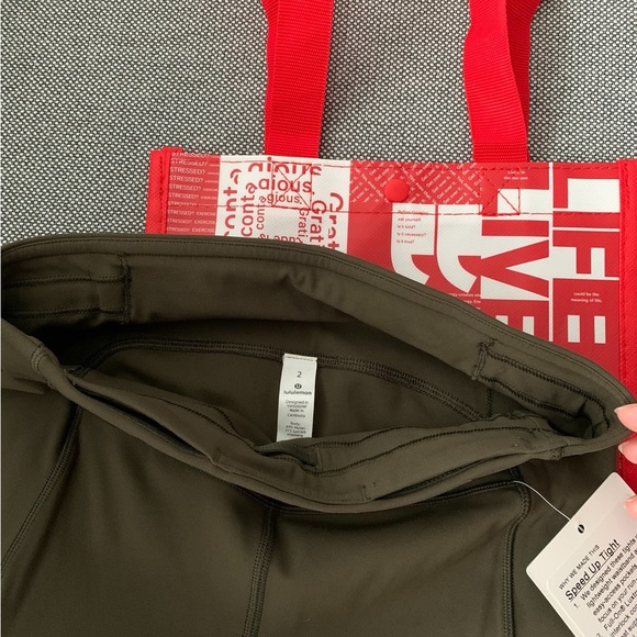 Lululemon Speed up tight legging - Picture 2 of 3